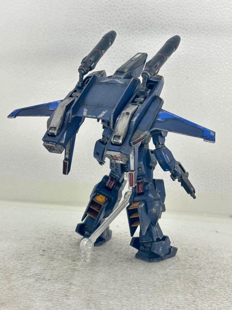 背面