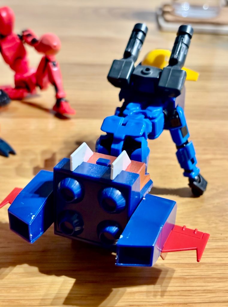 「あ！盾忘れてた…😇」『どんまーい❗️（😂）』