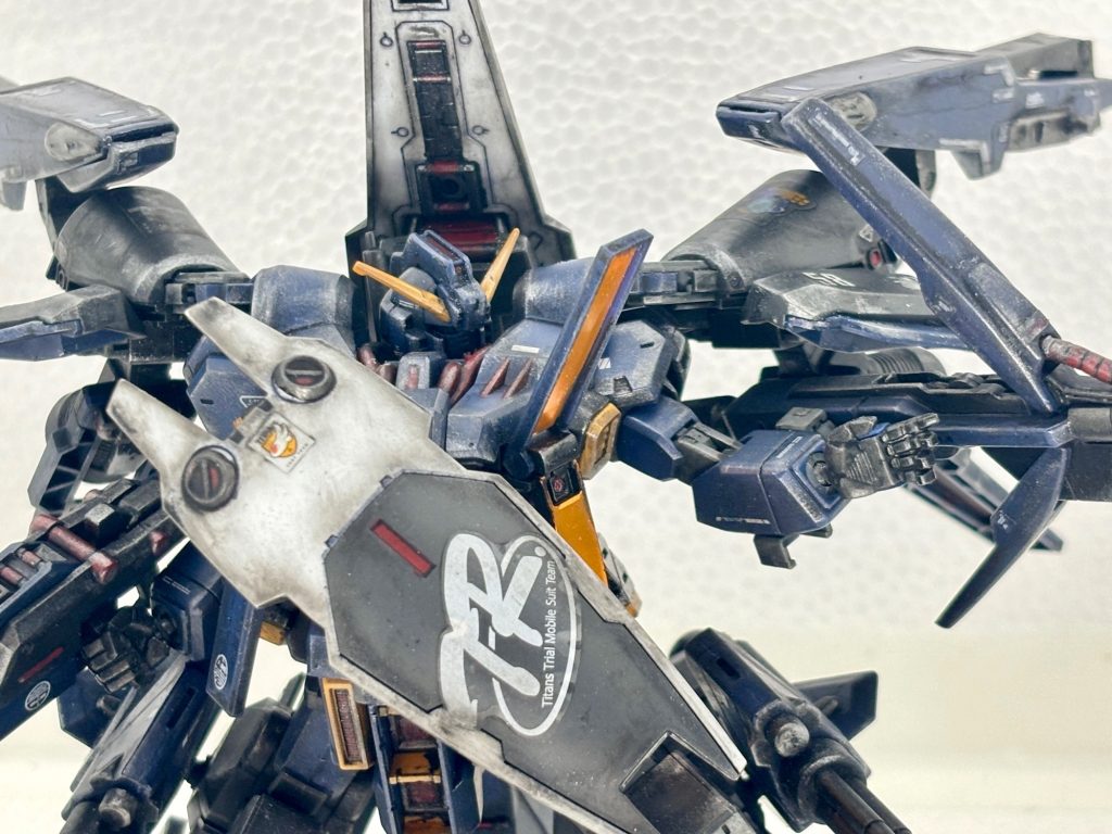 HG  TR-1 ヘイズル改　アドバイスドイカロスユニット