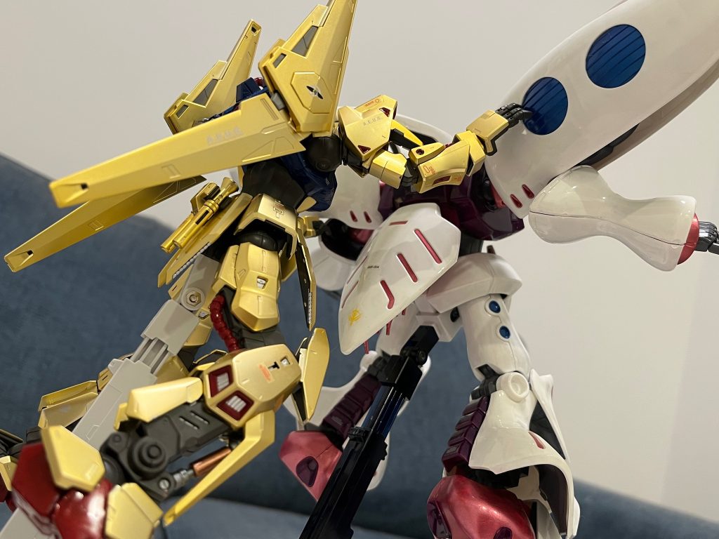 「これであの武器を使わん、ハマーン」。百式もキュベレイも倒さないように二つの台座を連結することがすごく難しかったです。