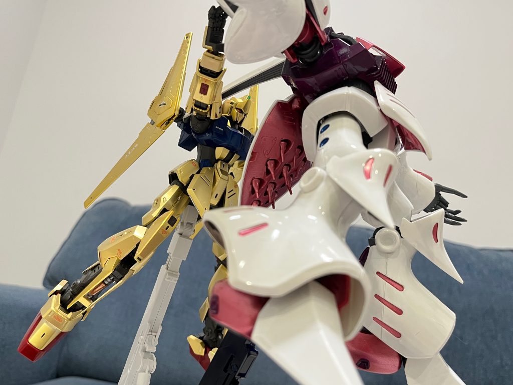 「なにする気か、シャア！」そのセリフはありませんが、ハマーン様はたぶんそう思いました。