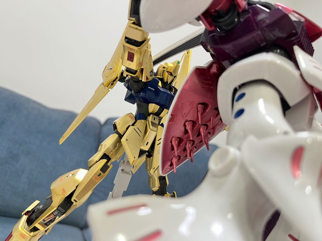 その頃、「ファンネル！」