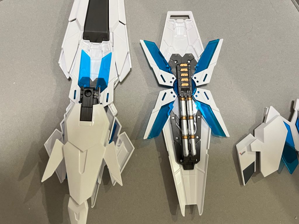 裏側を塗り分けしましたが、アームド・アーマーDEを完成させるとしっかり隠れました。