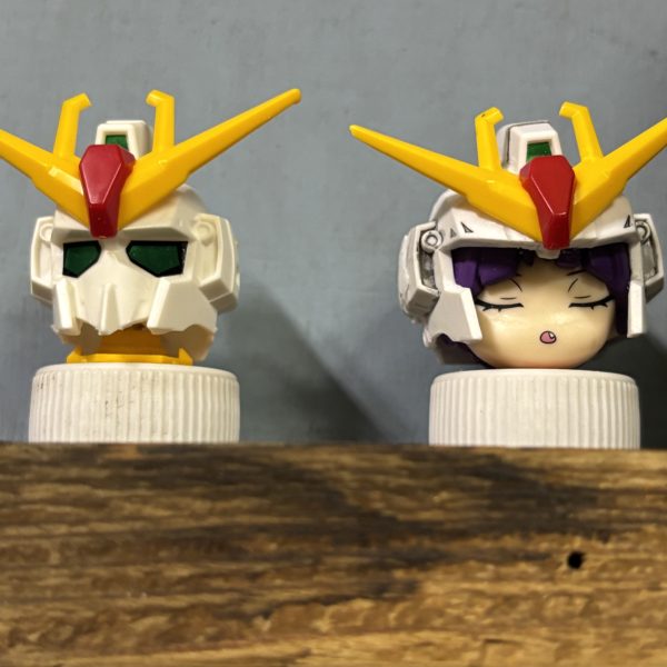 閲覧ありがとうございます😊「 肩ズン」の 頭部 をもぎ取り現合 で ガンダムヘッドを 取り付け 中何時も通り ☺️セリア製プラ板1.8ミリ厚を使用しました。タミヤ製との６,５倍の単価差なので少々使い辛くても我慢です！😅（3枚目）