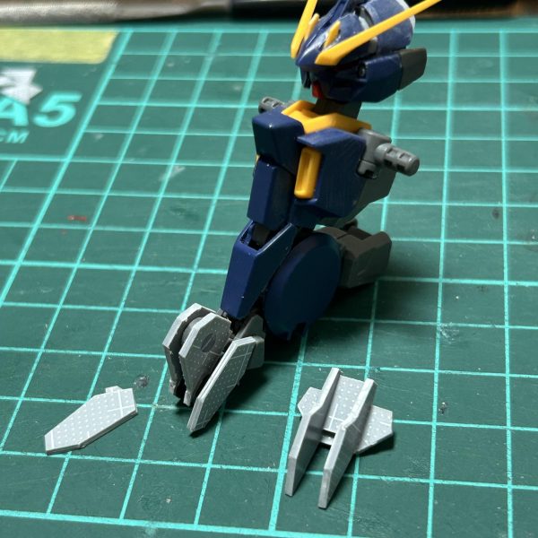 とりあえず今ここまで出来ました。サブアームの可動をどうやって仕込むか考え中…（4枚目）