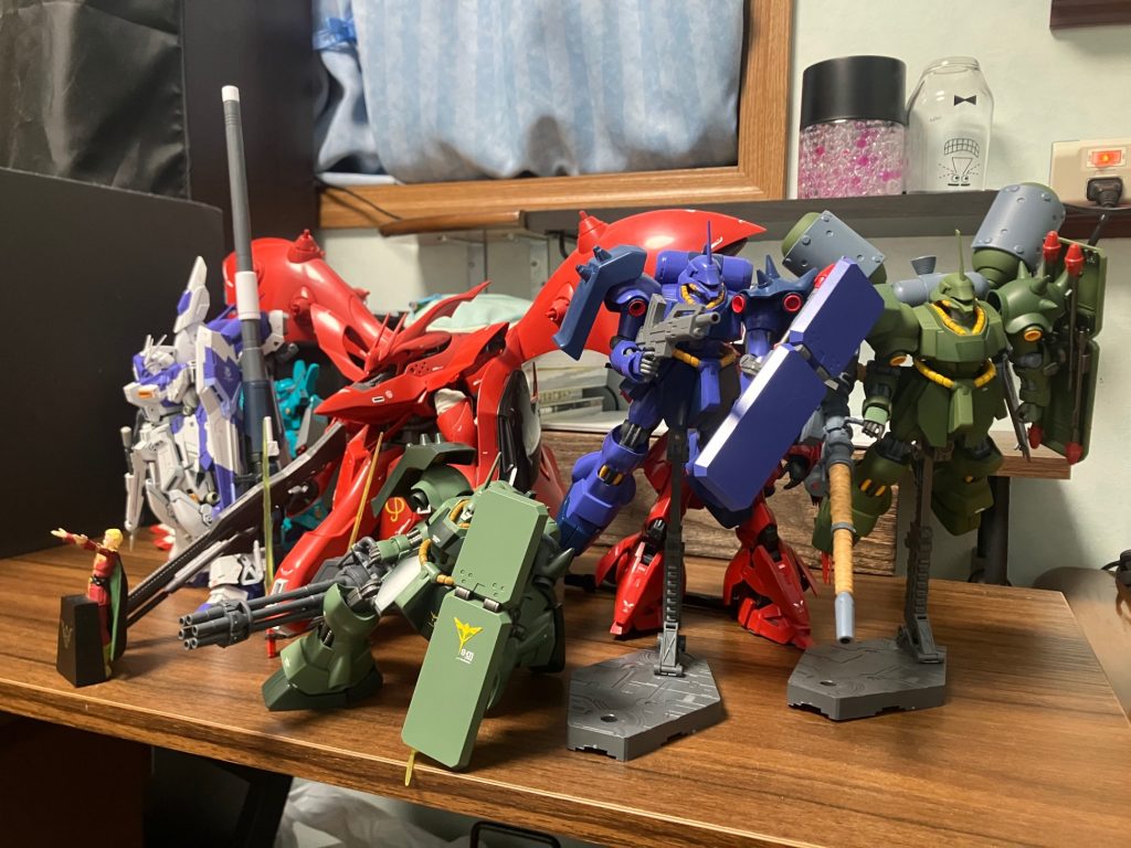 重武装のギラドーガはサイドFで購入しました