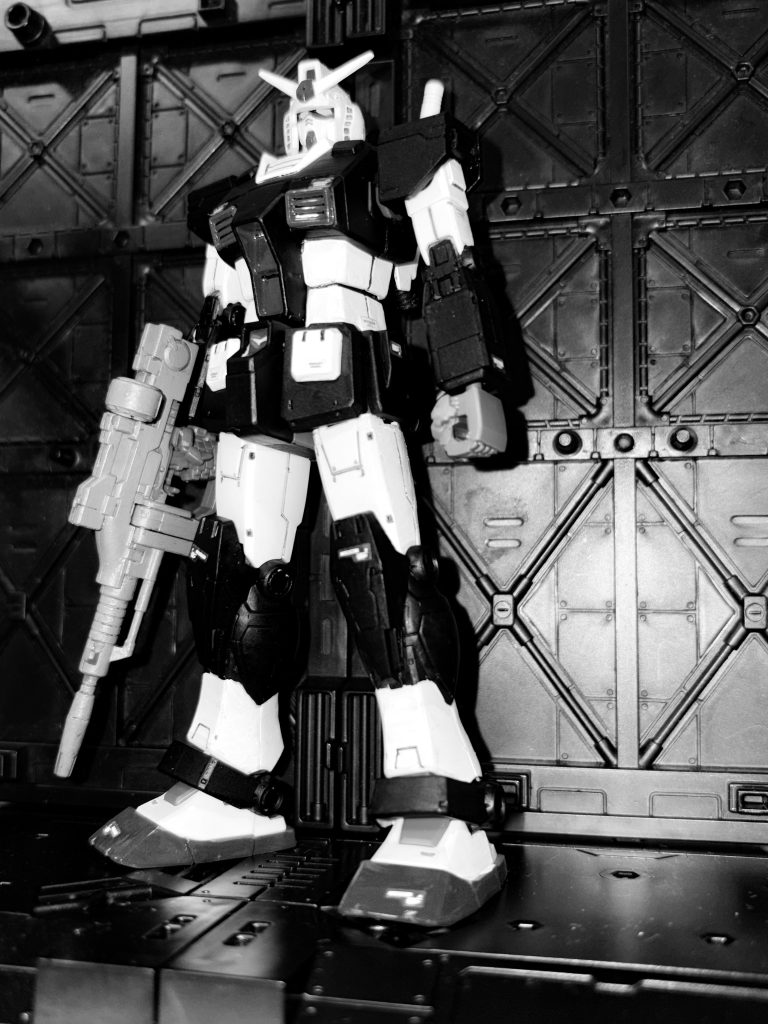 いちおう断っておくが、ナフサ不足でこうなったワケではない(gundam-kao10)