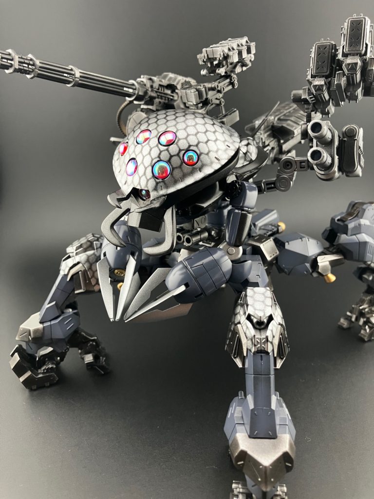 アッガイ多脚戦車　コードネームK-U-M-O