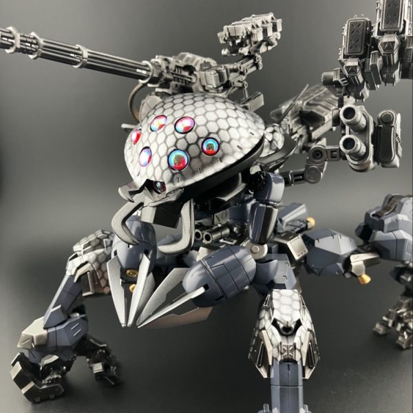 アッガイ多脚戦車　コードネームK-U-M-O