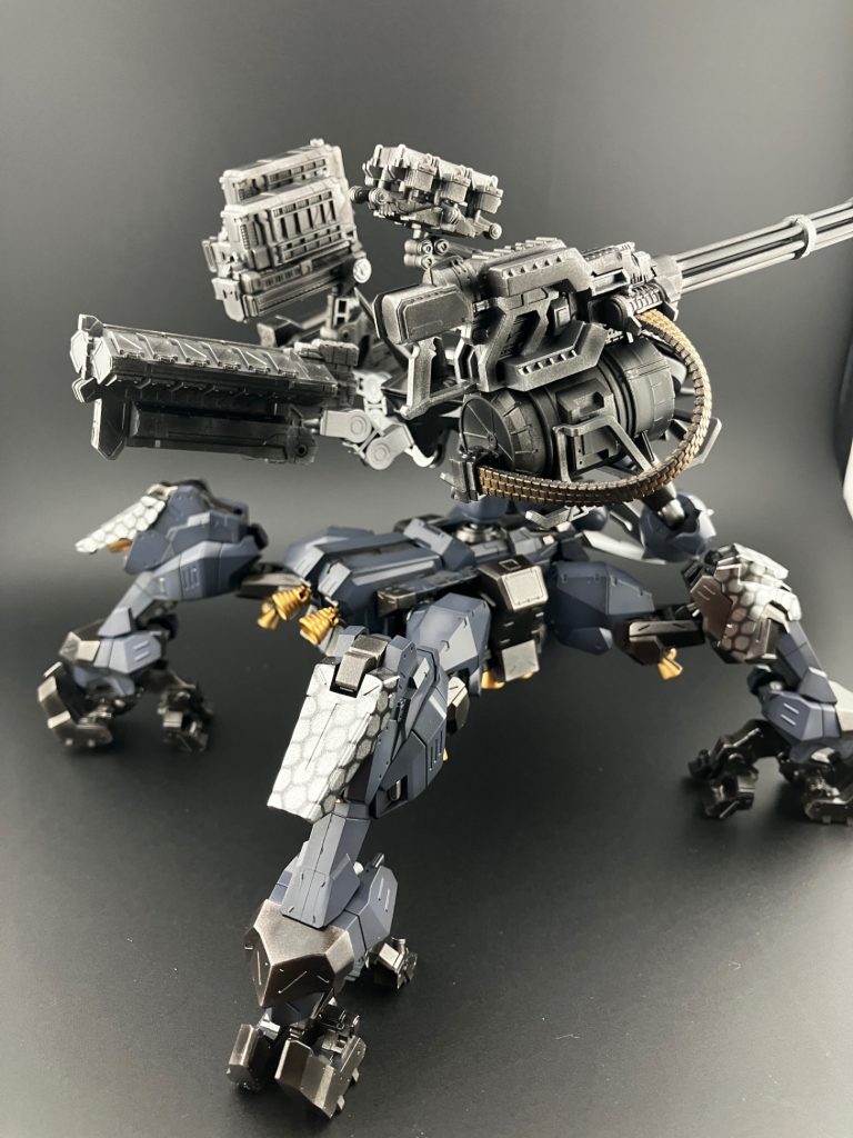 アッガイ多脚戦車　コードネームK-U-M-O–4枚目/制作者：bakuraba