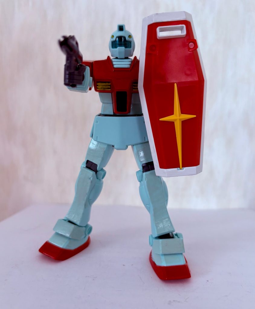 ここまで強そうに撮ってきたが、いつものGMの弱そうなポーズ(zaku-kao4)