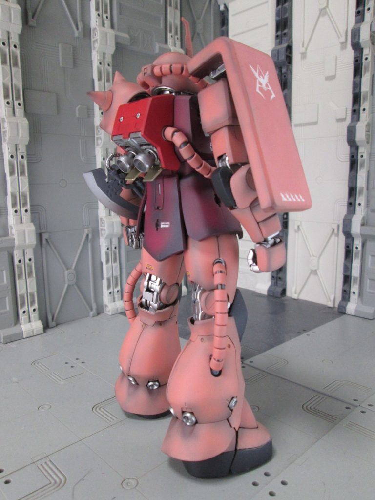 背面。