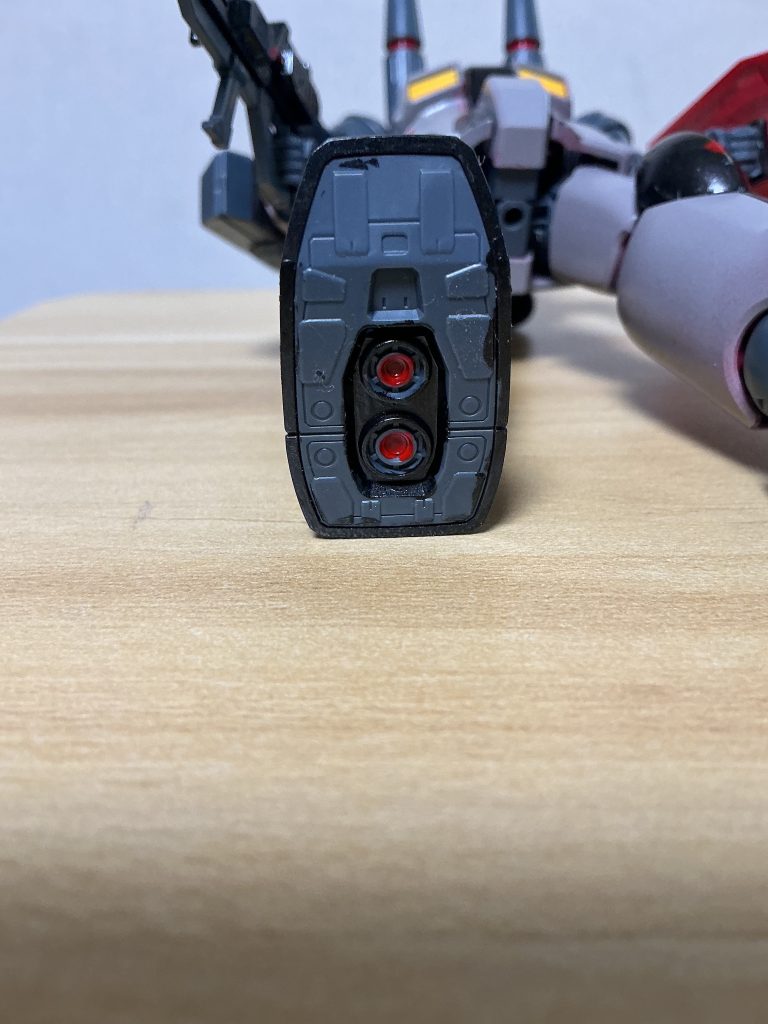 足裏のスラスターも筆塗りしました！(結構汚いので今度塗り直します)