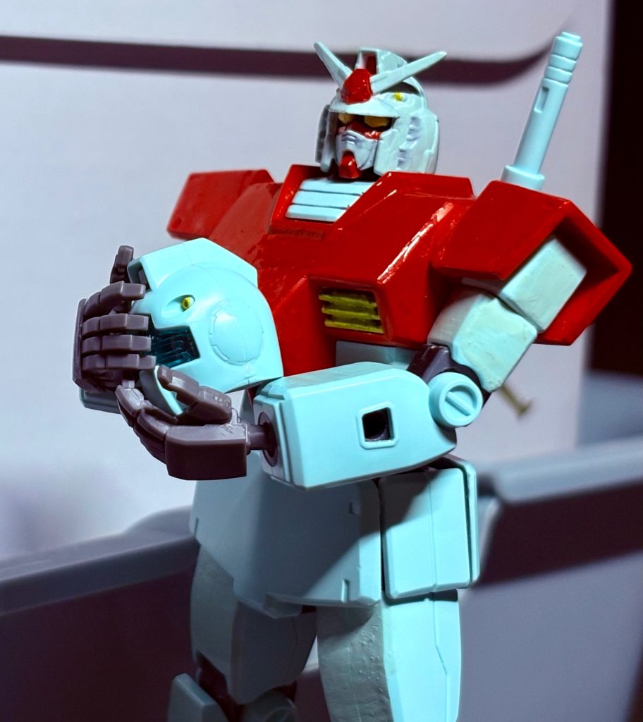 大量にいるGMの中で、とりわけ動きの良い奴がいるケースが稀にあるが、実は中身がガンダムだから動きが良いのである(爆)