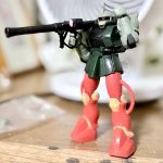 せっかくなので、もう少しだけ脚部を改造。主に膝の部分やズボンの裾のようになってい[…]