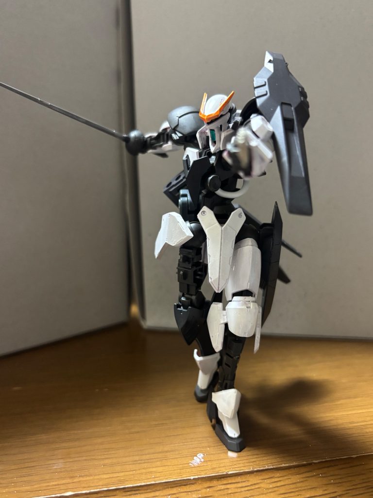 武装ハンドガンやバーストサーベルなど、敵機を最低限のダメージで戦闘不能に陥れることができるもので構成されている。&nbsp;