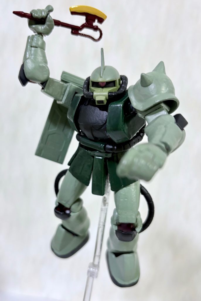 ヒートホークを構える(zaku-kao6)