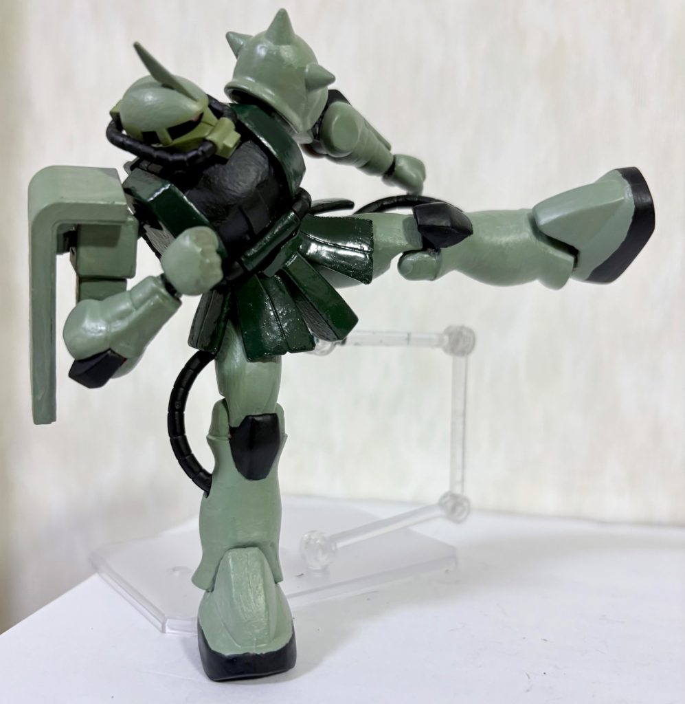 片足キックもこの通り(zaku-kao5)