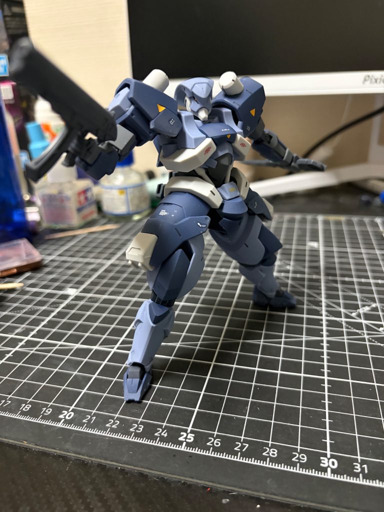 顔が蛇みたいですね。