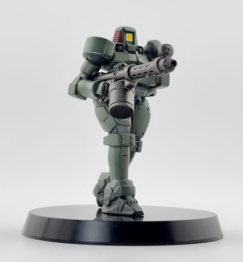 リーオーはザクに通じる素晴らしいデザイン。。。個人的に大好きな量産機の一つです(zaku-kao6)