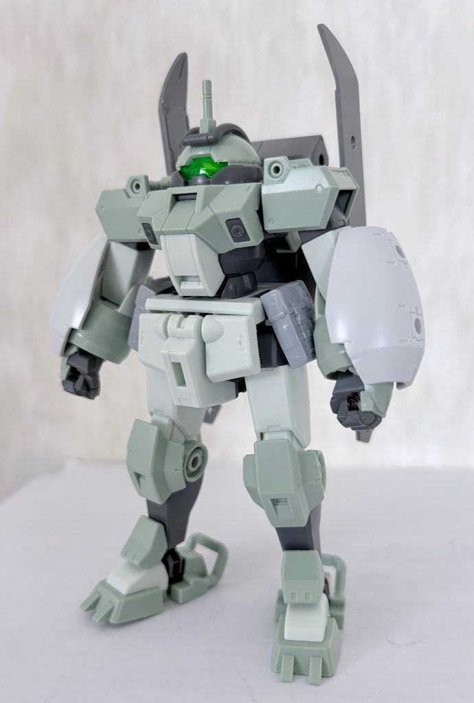 まずはこの前買ったデミトレーナーに30MMシリーズのラウンドノヴァの装備を追加したアルペン仕様にカスタマイズした(zaku-kao7)デミトレーナー自体は30分かからずにできた。俺設定として、アスティカシア学園の登山部が所有する機体という事で(gundam-kao6)スタッフアンテナは通信用。