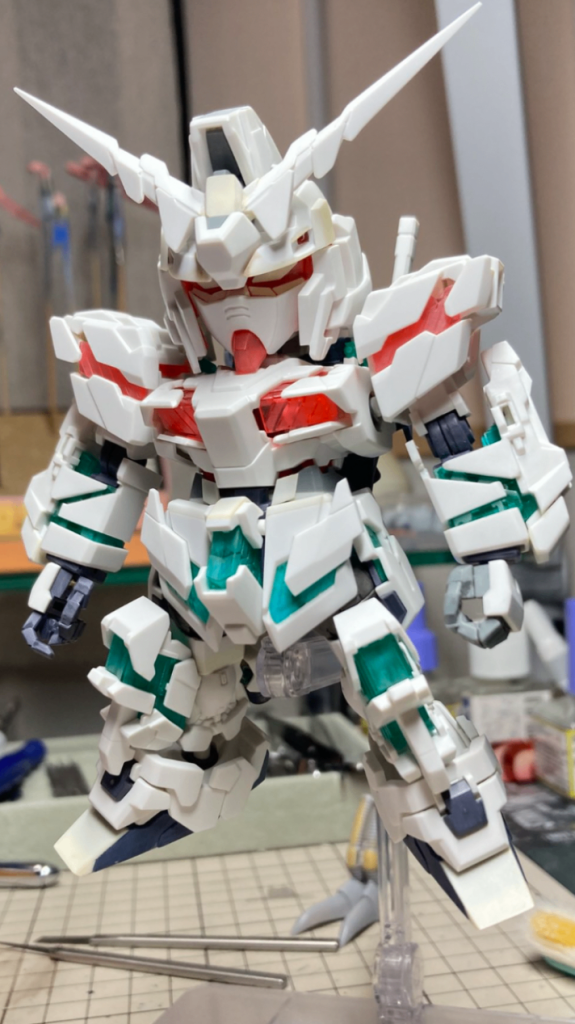 主にプラ板工作となります。