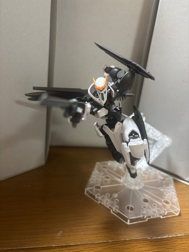 友人間のコンペが終わって、少しして発掘したリボルバー。ガンダムジエンドのやつです。もう一丁は、削りすぎておじゃんになりました。悲しい。&nbsp;P.S. 有限公司って言った方がなんか［ぽい］じゃん。