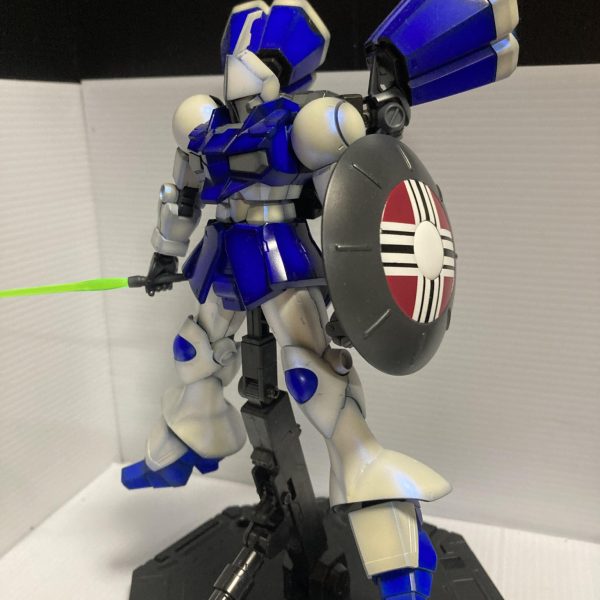 ほぼほぼ、塗装完成✨ビームライフルは思考中ハンドパーツ塗装中😅後はデカールかぁ・・・デカール買い足さないとなぁ（5枚目）