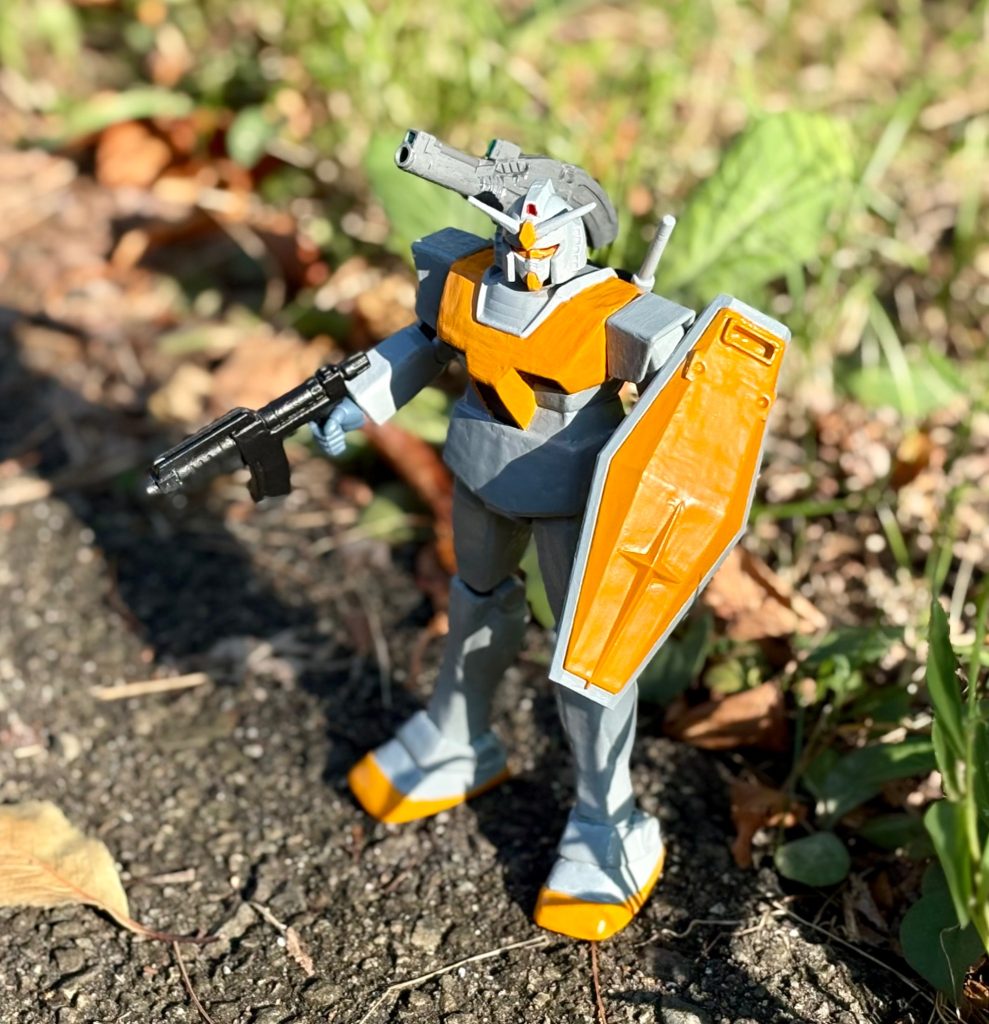 夕陽のおかげでオレンジがいつも以上に綺麗に写っている(gundam-kao3)