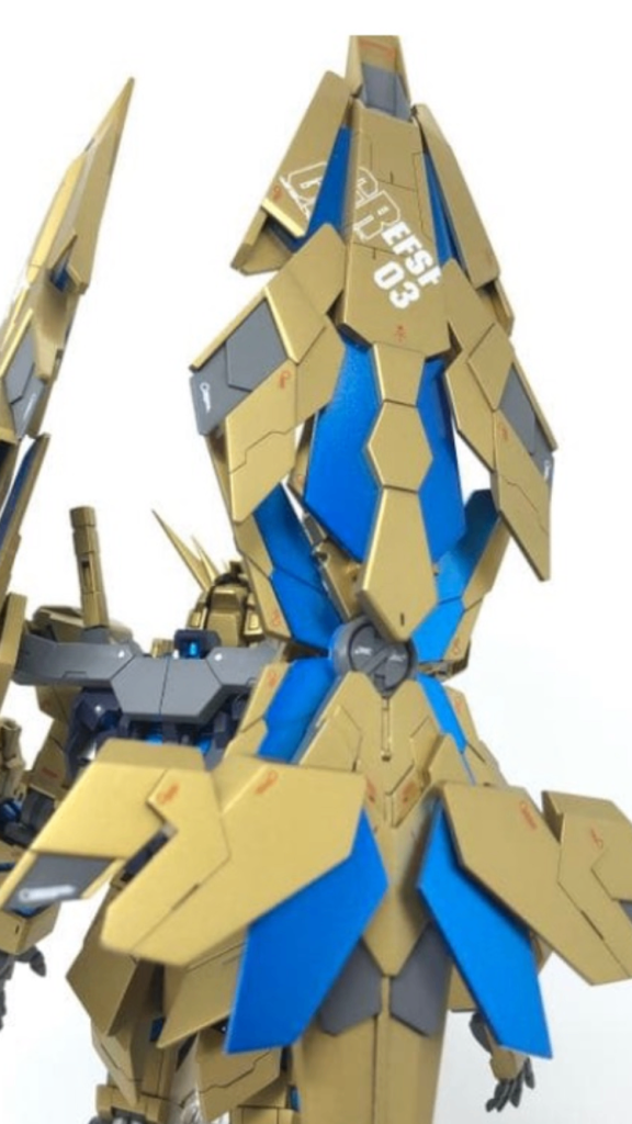 シールドにもスジボリ追加。