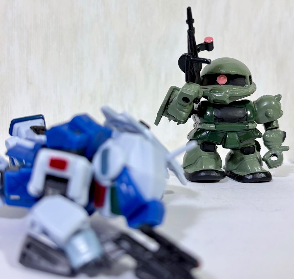 やられ役と見せかけて返り討ちに(zaku-kao8)