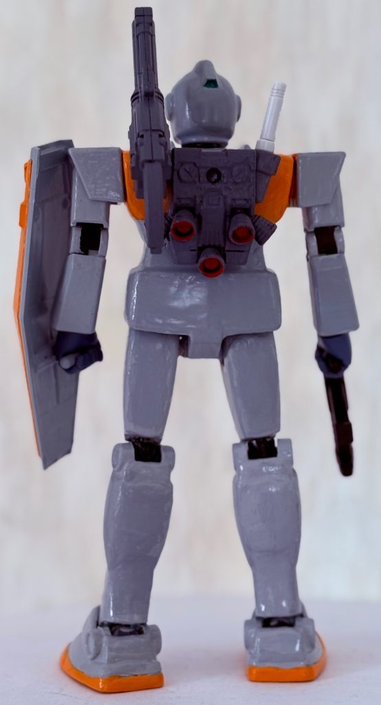リアビュー。背中だけは立派なオリジン仕様である(zaku-kao6)