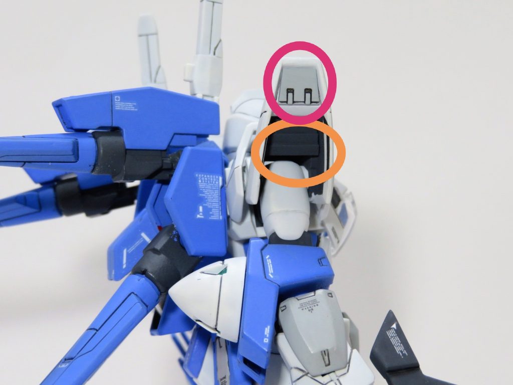 オレンジの○はwaveのプラ板、赤の○はHobby JAPANのディテールアップパーツを加工・塗装したものを使用しました。waveのプラ板、様々な用途に使えるので、めっちゃオススメです！