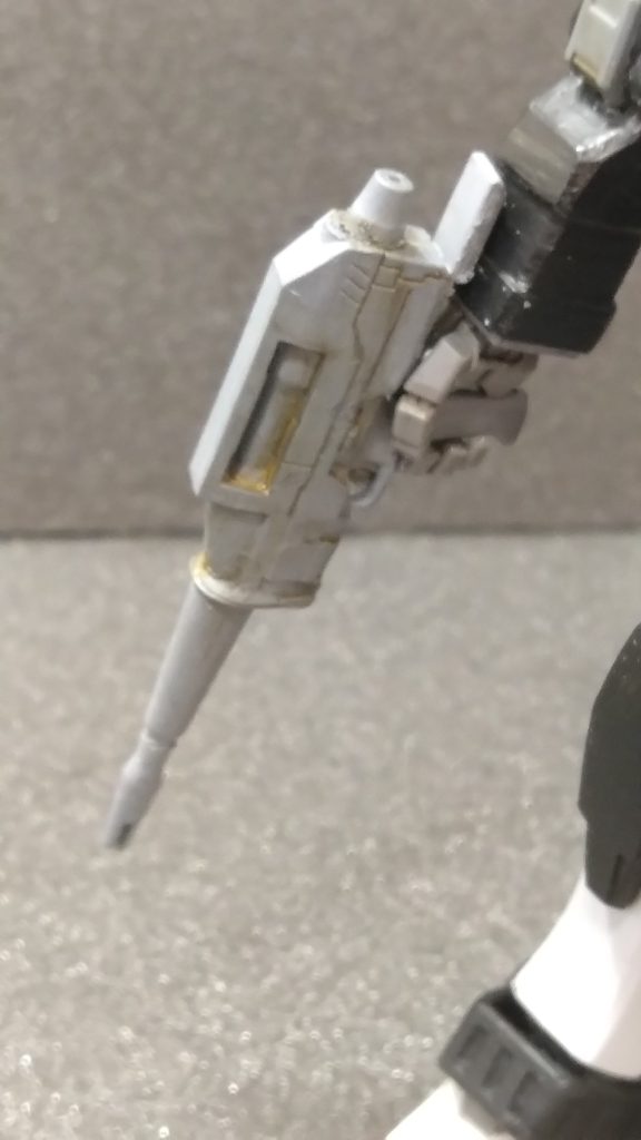 ビームライフルはHGUCガンダム（旧）に付属のものを改造。拳はwaveのニューFハンド。