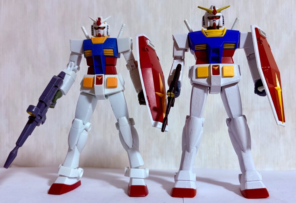旧キットリバイバル版とロボット魂Ver.ANIMEで比べてみる。どちらもファーストのアニメに近いモノをチョイスした。