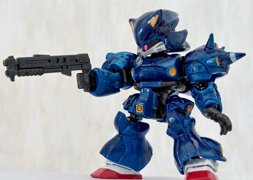 ショットガンももちろん似合う(zaku-kao6)