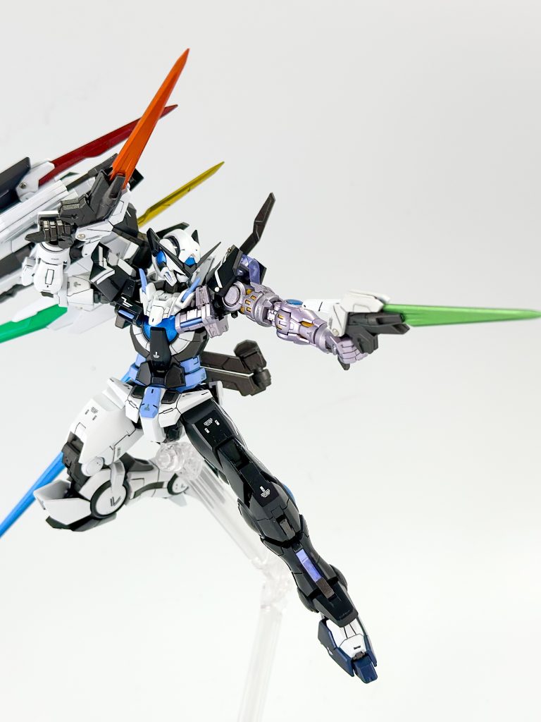 GNベイオネットライフルにもなる小型の剣。
