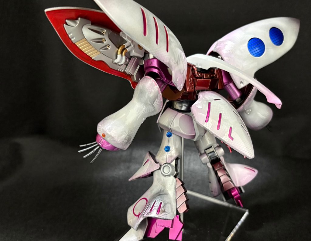 カカトはノーマルではなんだかもっさりした感じがするので、適当にヒール化しました。