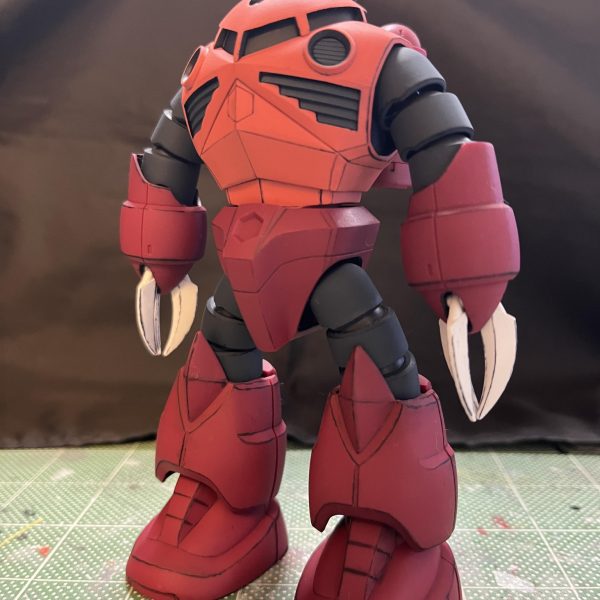 アニメ塗りに挑戦　　イメージはRGのイラストみたいにできたらいいなぁ…仮組にて早速、差し込みピンが折れる、失敗してから思い出す先達の教え、穴カット…　お腹周りを少し削る内側を黒く塗る今日も削ります一旦仮組&nbsp;（6枚目）