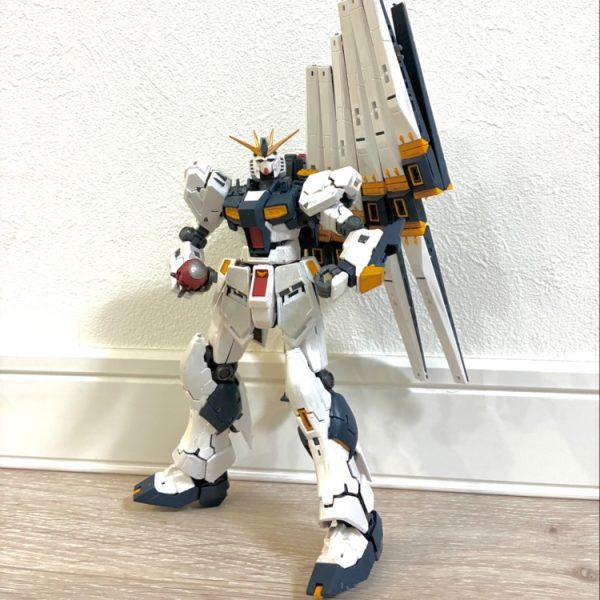 νガンダム　4兄弟