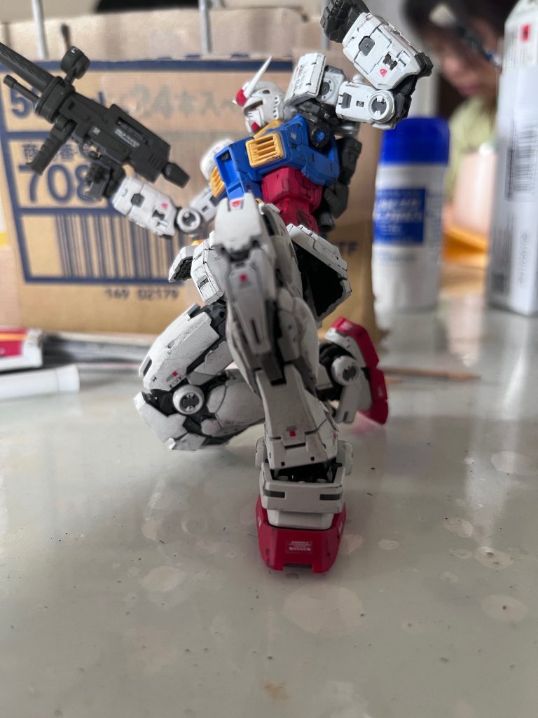 モモはムーバブルフレームですが、かっこいいし仕方ないよね。問題はフレームの機構ですが、めちゃ複雑で、作るのがやや面倒ですが、メガネを変えたので死角はないです。