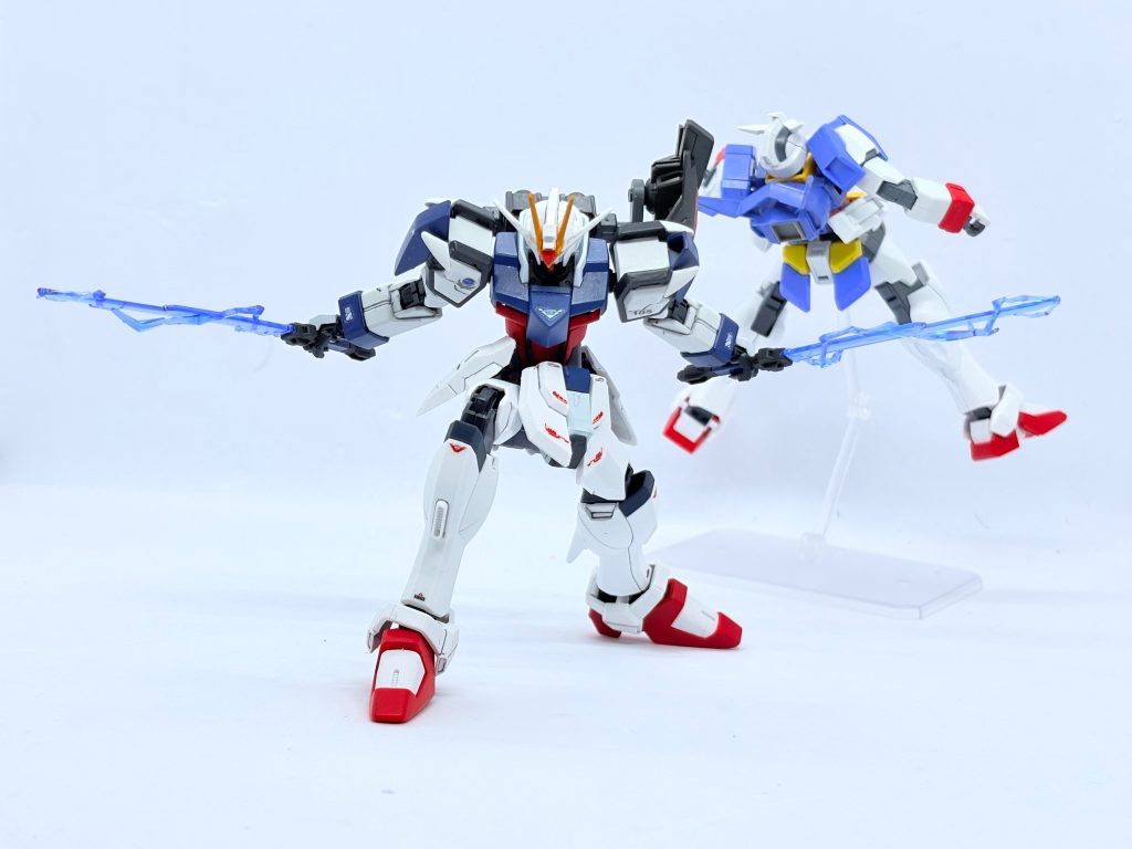 ヤクサノイカヅチから放つ高エネルギープラズマビーム波で敵を切り裂く。後ろの子はやられ役要員で急きょ置いた子。