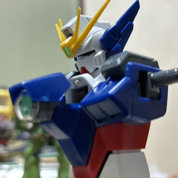 どうもがんもです、最近ヤマダ電機に行ってガンプラを見ていたら見つけたので即買いして作ることにしました。この前イオンで見つけたMGシェンロンも買っとけばよかったな､､､と思いながら作ってます笑始めてのMGなのでサイズ見て驚いてます。&nbsp;早く完成させてみなさんに見ていただけるよう頑張りますので楽しみにしておいてください。（4枚目）