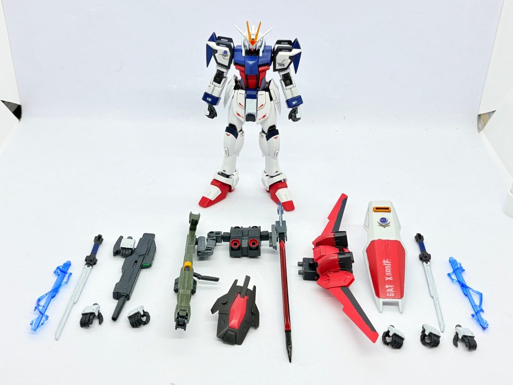 スタティックディスプレイ。今回唯一ガンプラでないハンドパーツは気になっていたMODEROID系列のティタノマキアTハンドセットを使用しています。