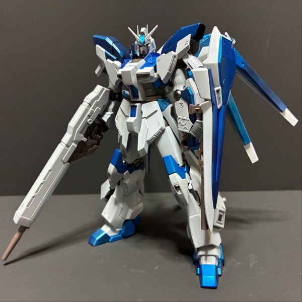 強襲型Hi-νガンダム