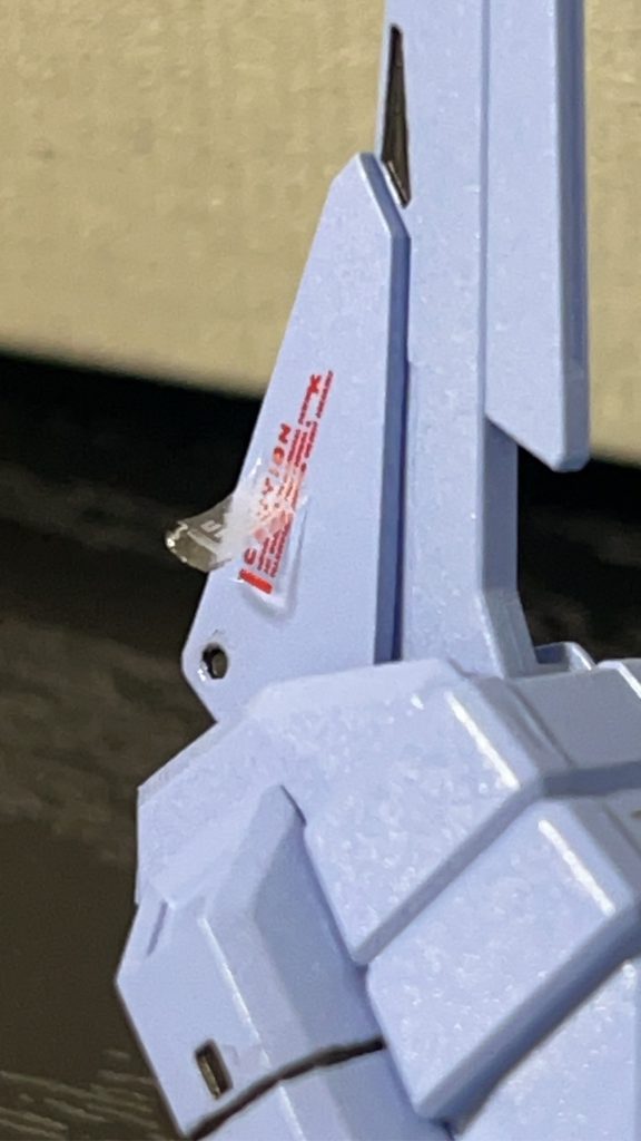このデカールは大きいデカール程シートが剥がしやすいですね。
