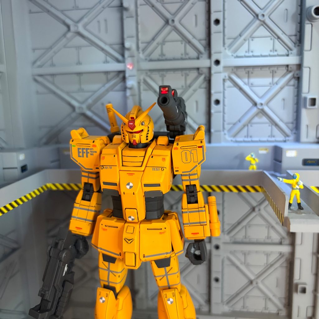 当初は設定に近そうなRLM04イエロー(Mr.カラー)で塗装したのですが、自分の中でのロールアウトカラーとイメージが違い設定よりもかなり橙寄りのこのカラー橙黄色にしてみました。自分的には好みのカラーになりました。