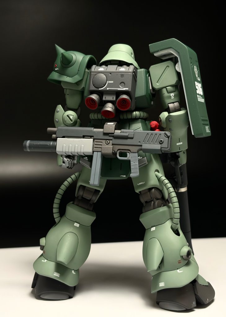 磁石でマシンガンラックをセット