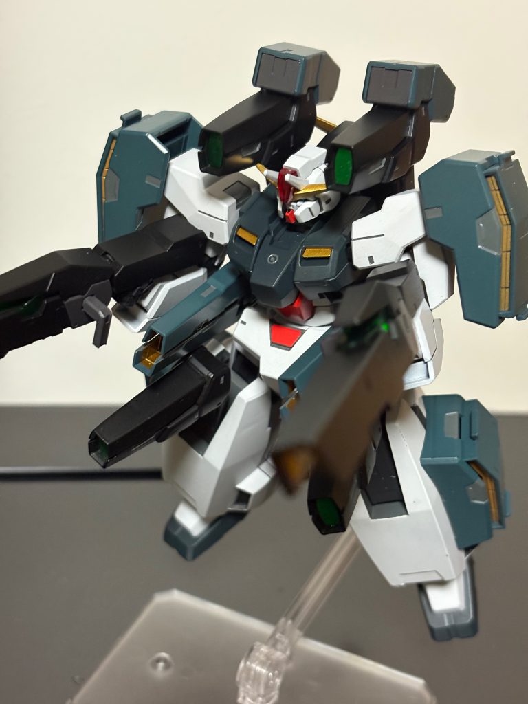 GN-008 セラヴィーガンダム GNHW/B