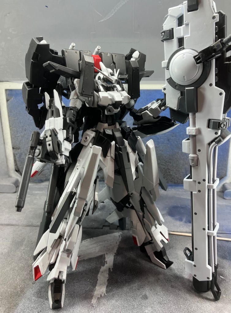 ハイパー・メガ・バズーカランチャーを持たせましたやっぱりどデカい機体程、バカデカい武器を持たせたくなりますよねぇ